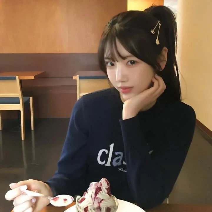 纸板屋女孩